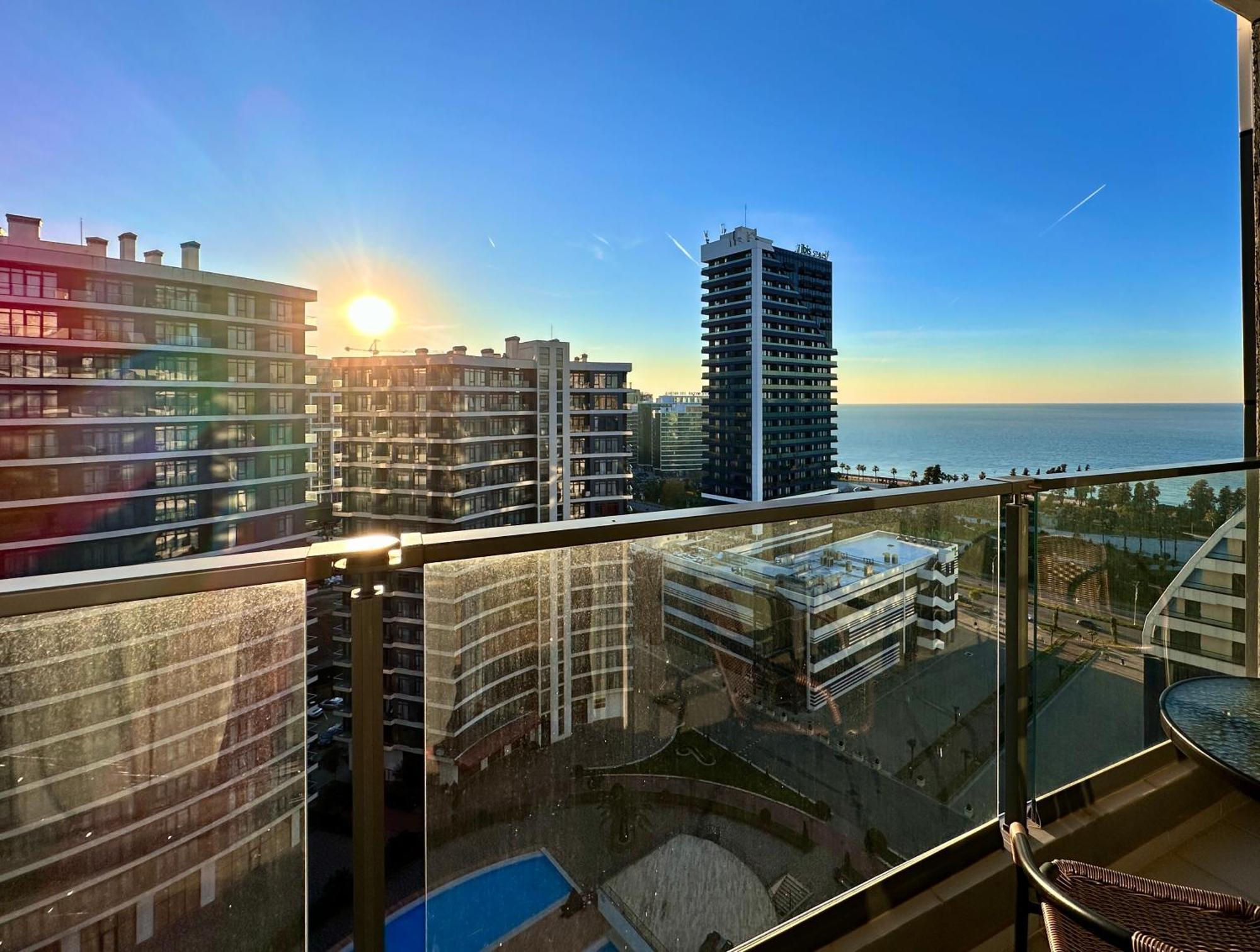 Batumi Boulevard Resort Extérieur photo